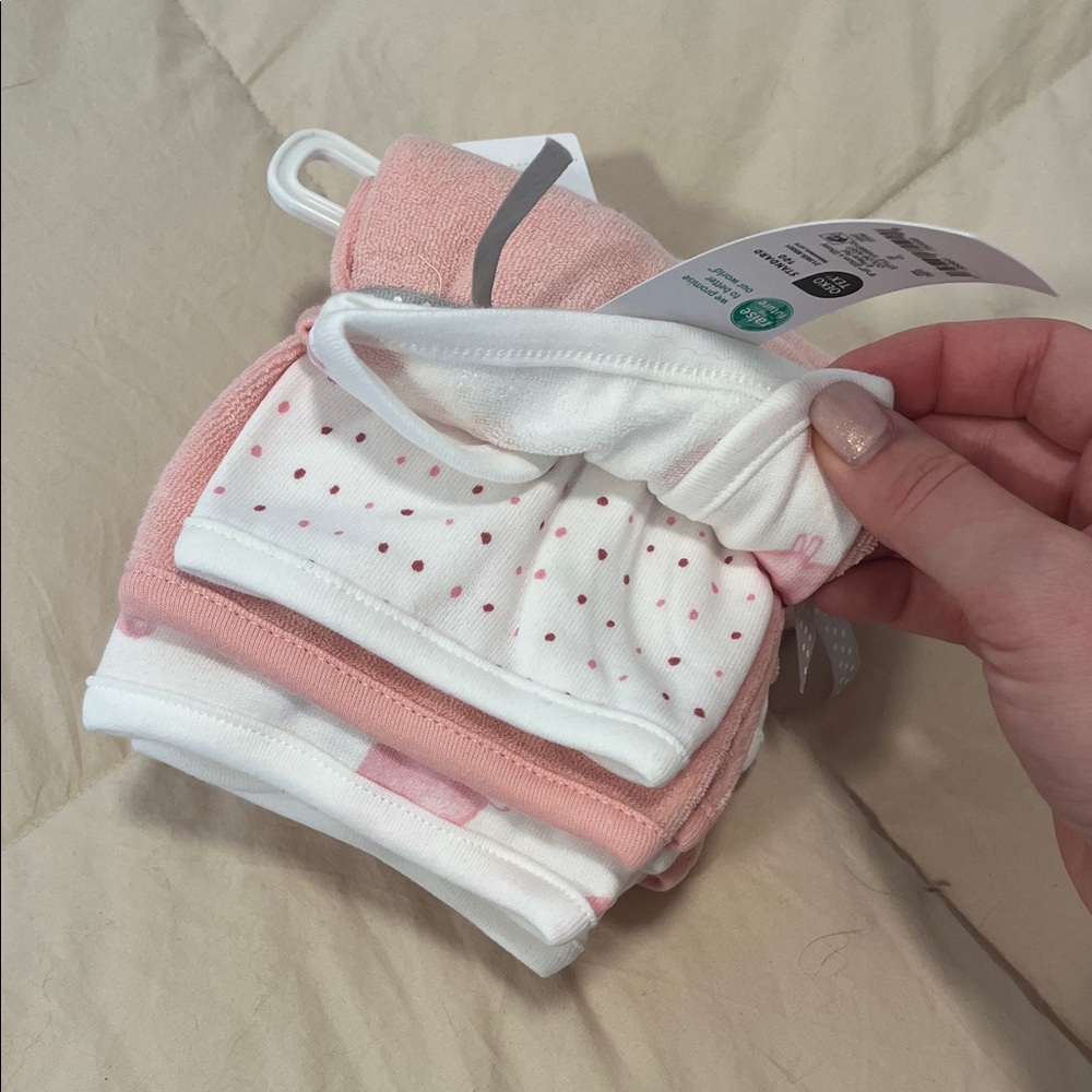 Carter's Soft Pink and White Baby Girl Washcloth 2 Sets of 6 - Picture 4 of 5